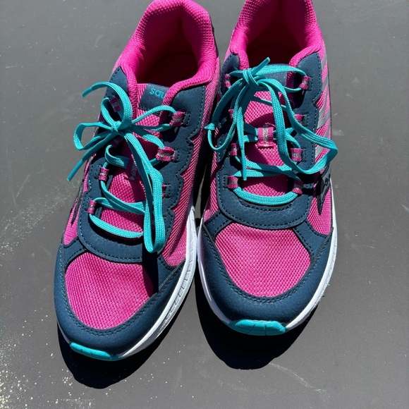 Saucony Big Kid Shoes NIB - Picture 9 of 13